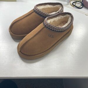 UGG Brown Chestnut Tazman Slippers